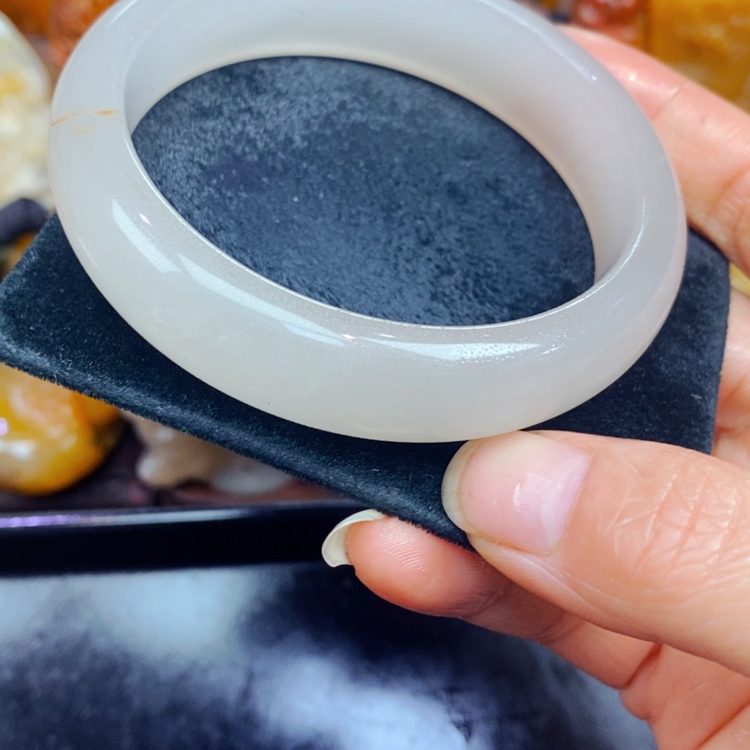 未镶嵌石英质玉（黄龙玉）吊坠(不含链)