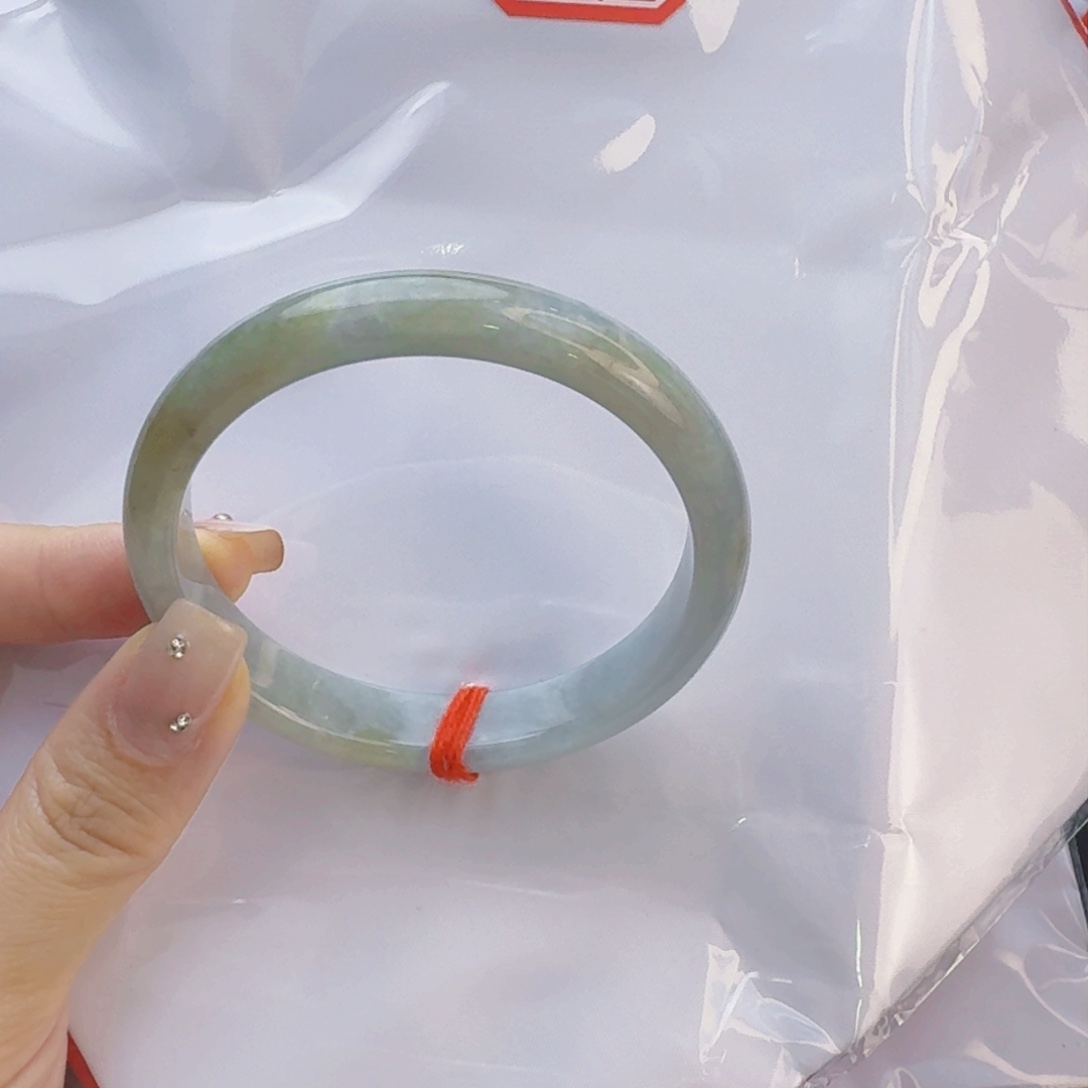 翡翠手镯未镶嵌丰丰翡翠