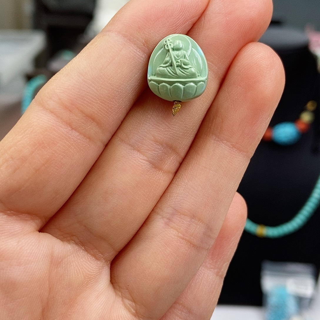 未镶嵌绿松石珠宝奇石