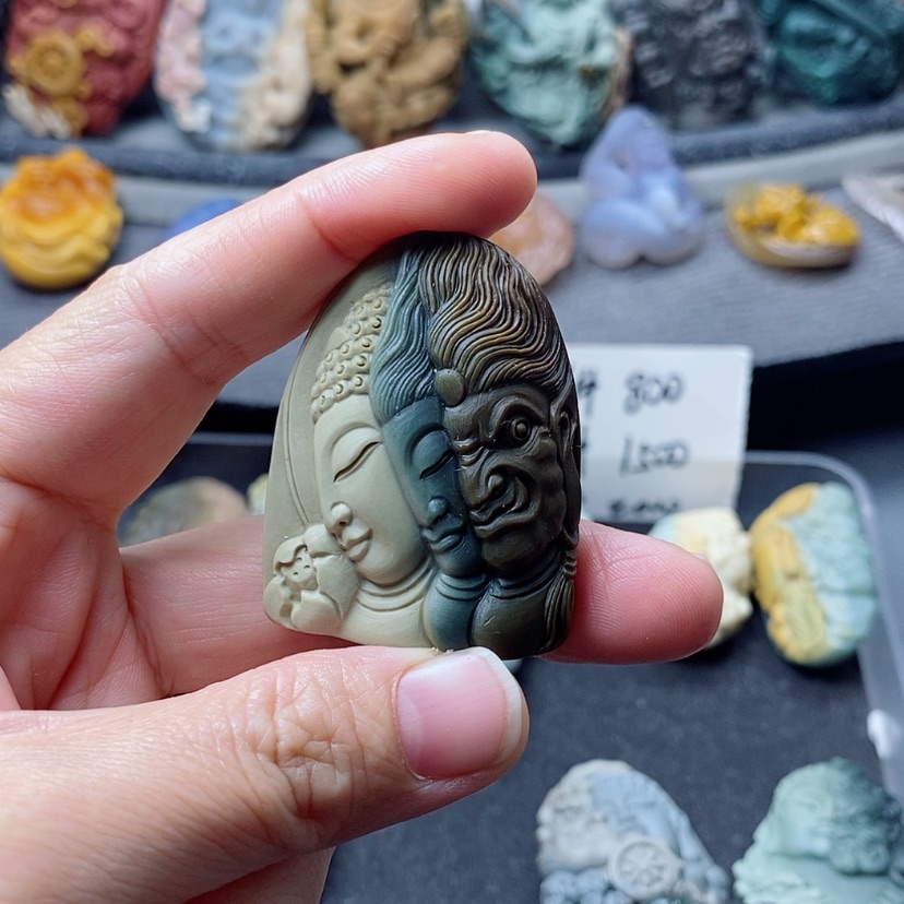 【闪购商品】定制石英质玉吊坠未镶嵌