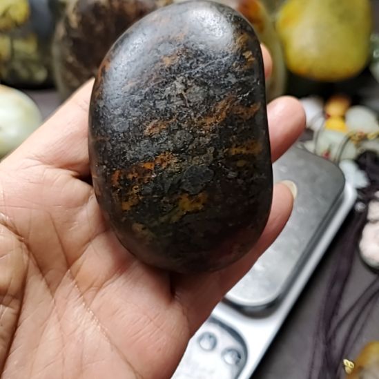 和田玉未镶嵌把件