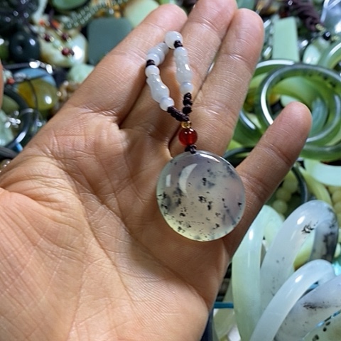 岫玉颈饰未镶嵌一个