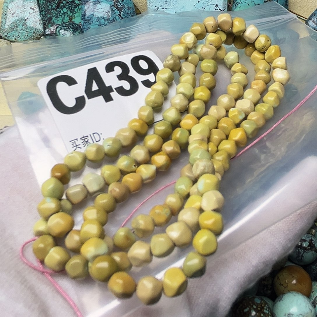 绿松石配饰未镶嵌