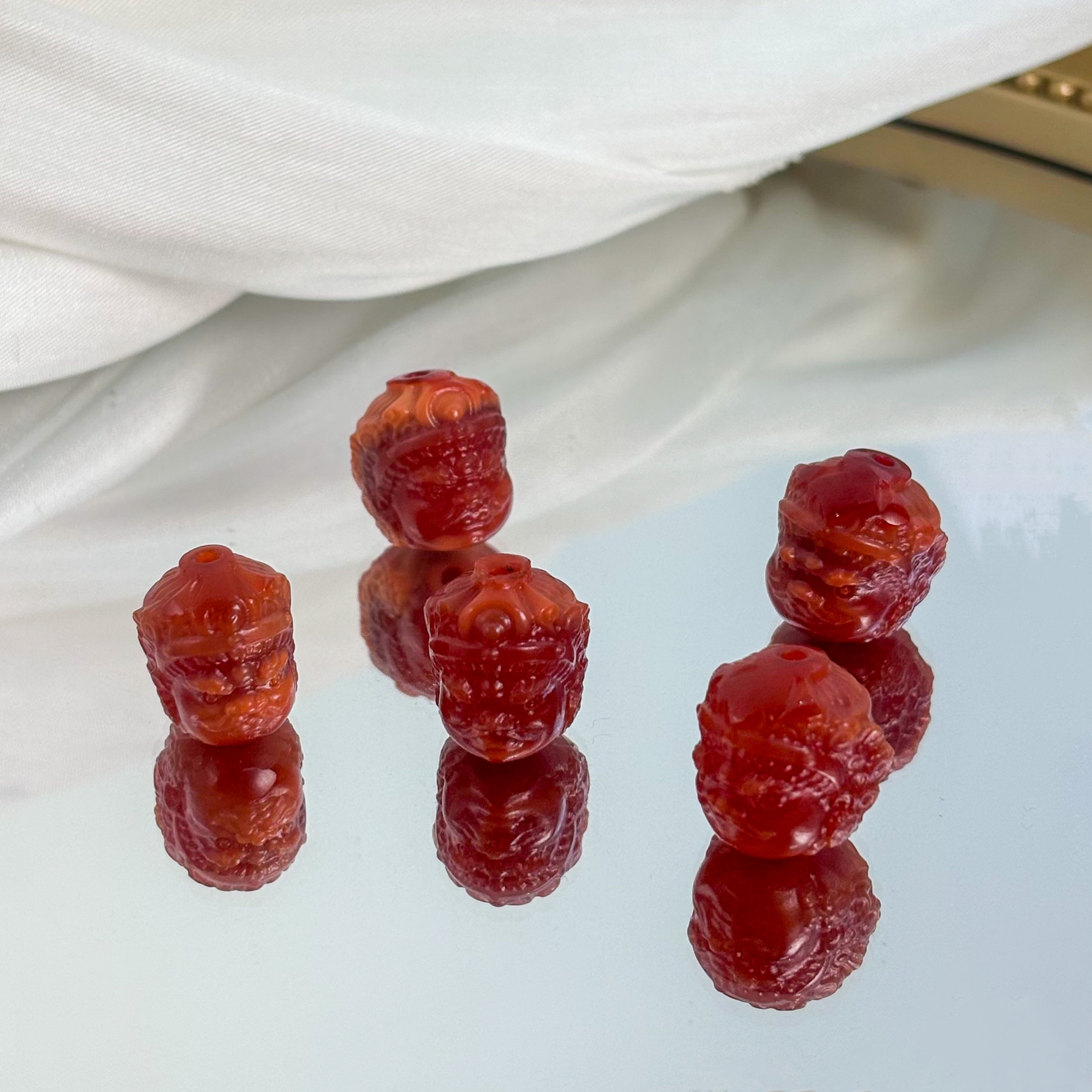 发一个【晟伊】玛瑙红C珠珠（多样性发一）