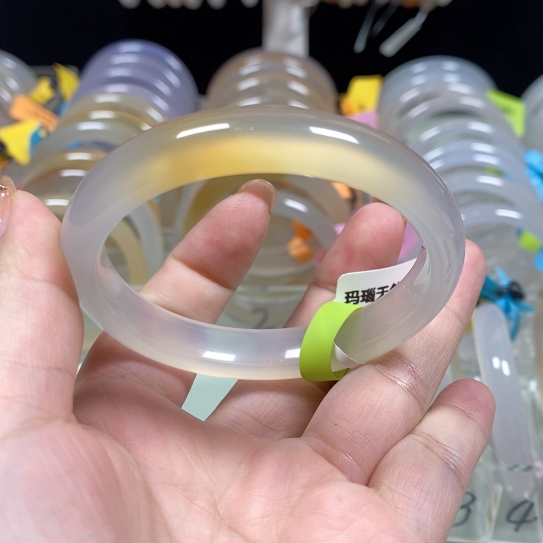 玛瑙/玉髓未镶嵌手镯