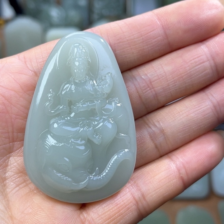 和田玉（糖玉）挂件未镶嵌天****筋