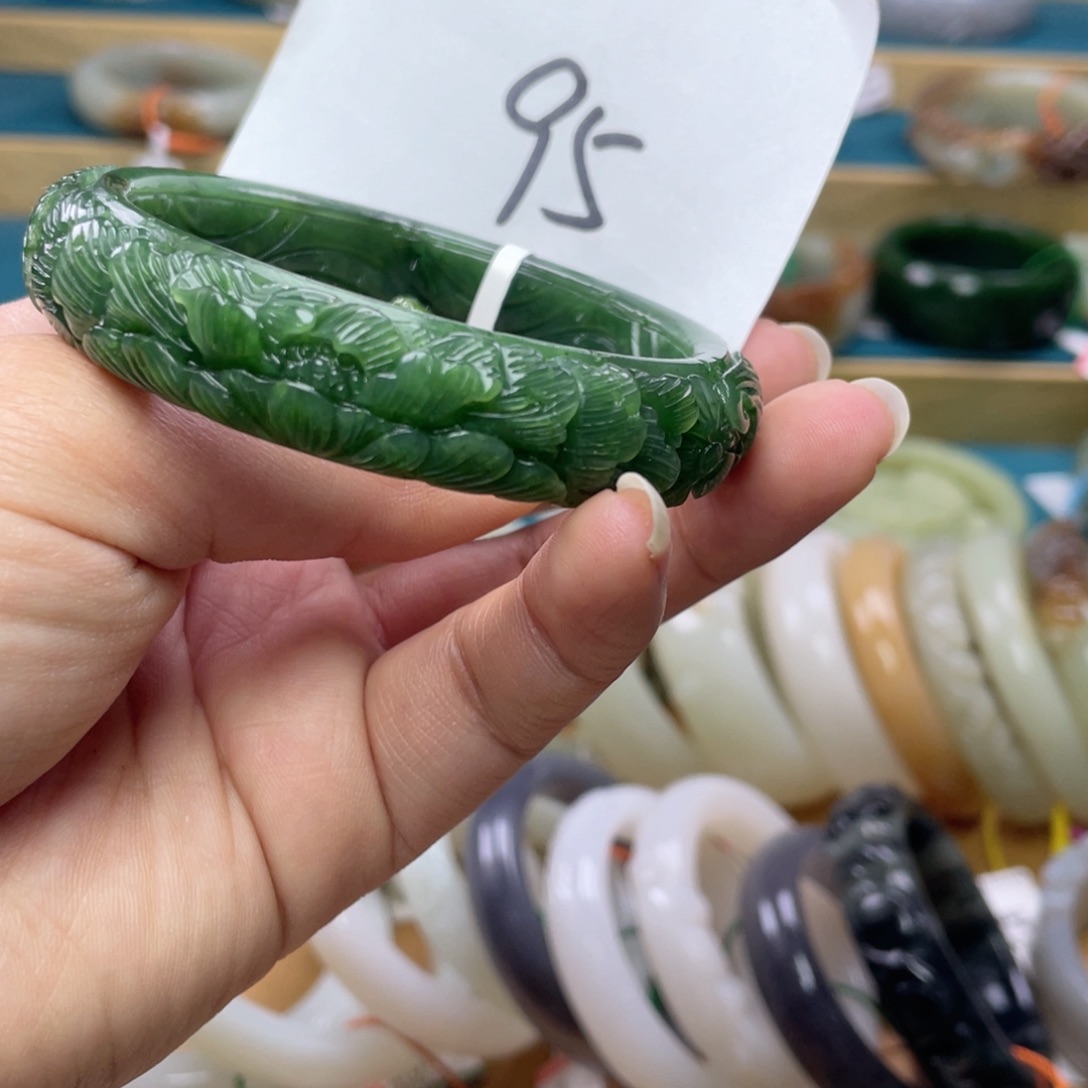 未镶嵌手镯和田玉圈口57