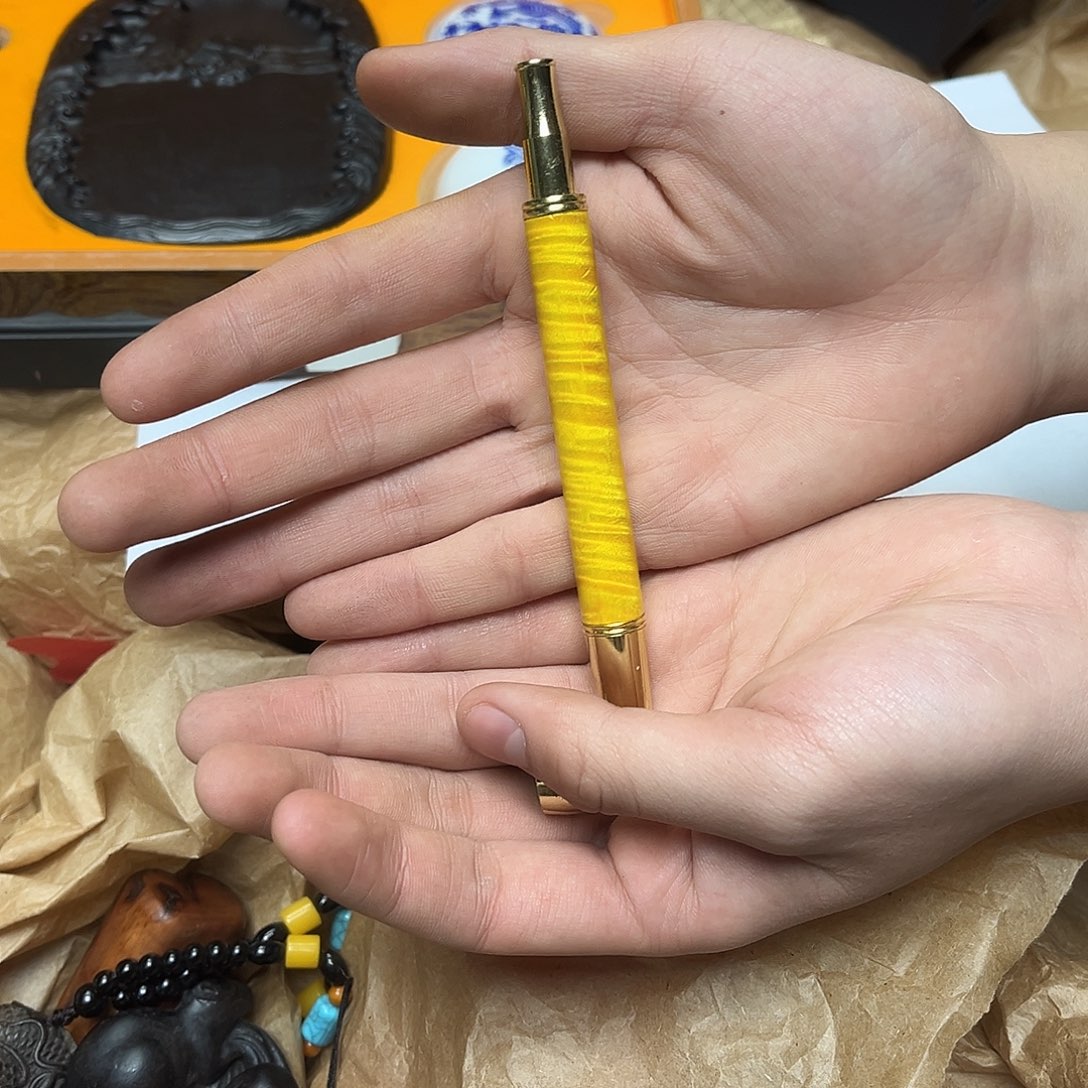 大叶紫檀（黑酸枝木类）