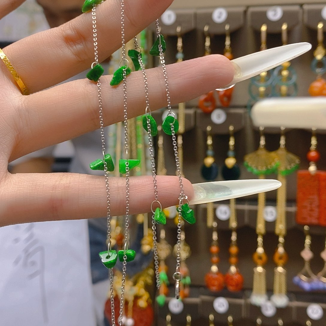 翡翠合金耳饰翡翠