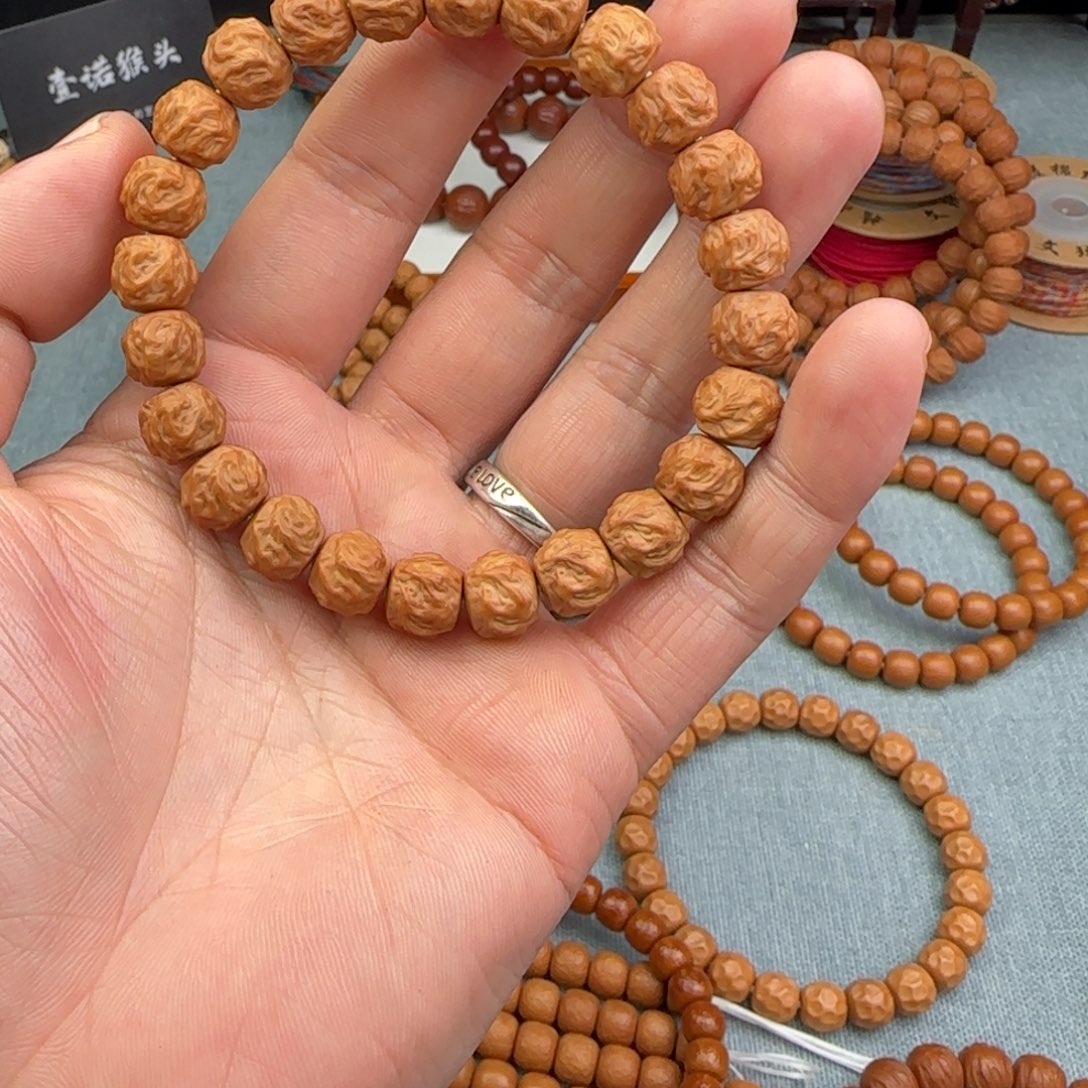 猴头核桃吊坠猴头手串龙蛇