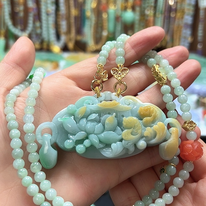 翡翠颈饰未镶嵌吊坠