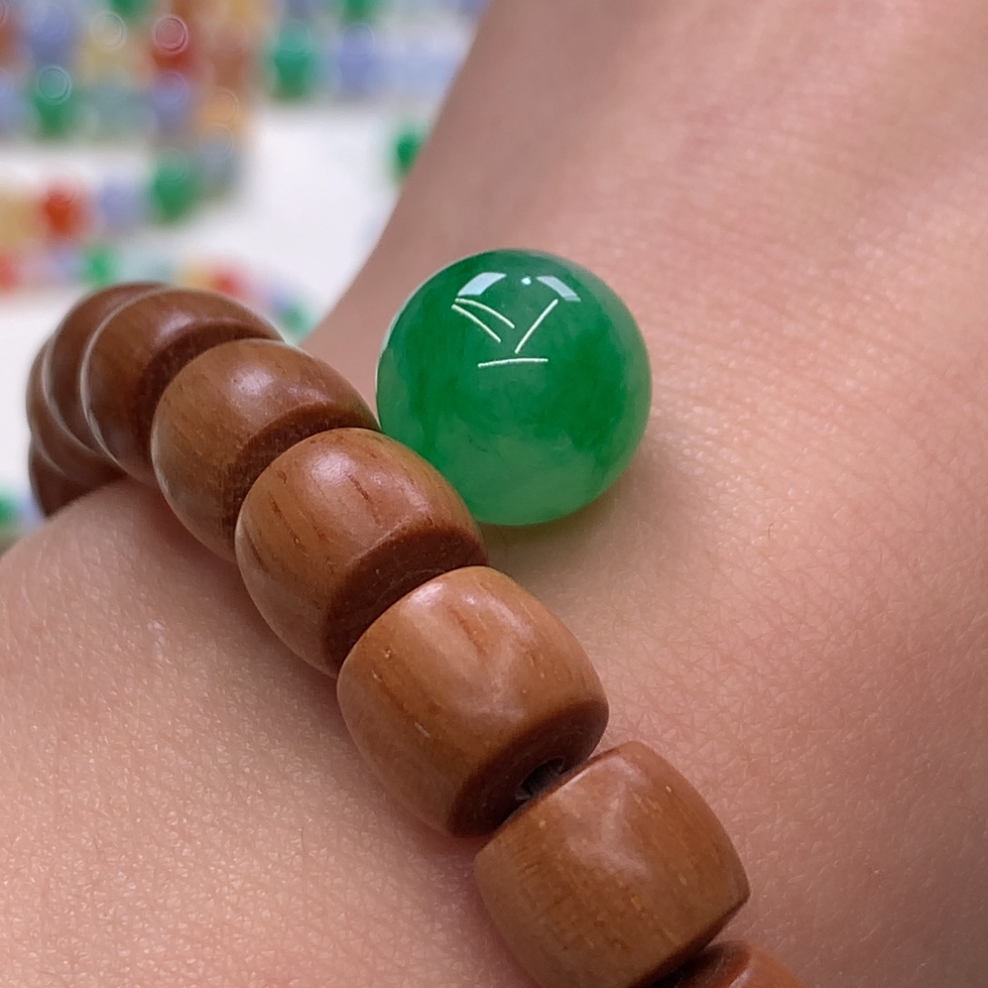 定制翡翠未镶嵌 毛货抛光定制 甜阳绿色花 卡11.3