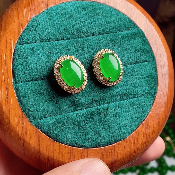 翡翠18K金镶嵌耳钉30