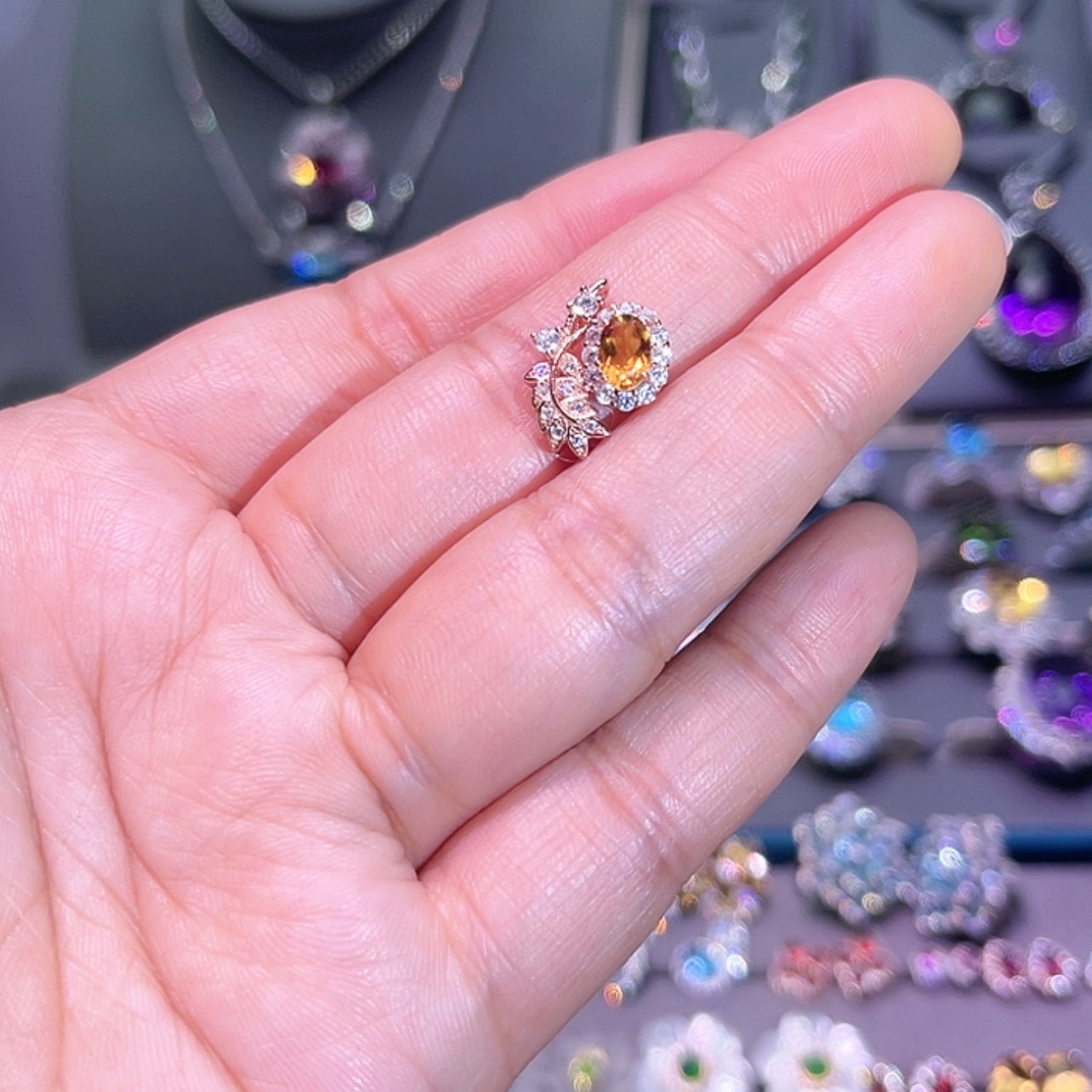 【闪购商品】黄晶吊坠(赠链)银S925镶嵌