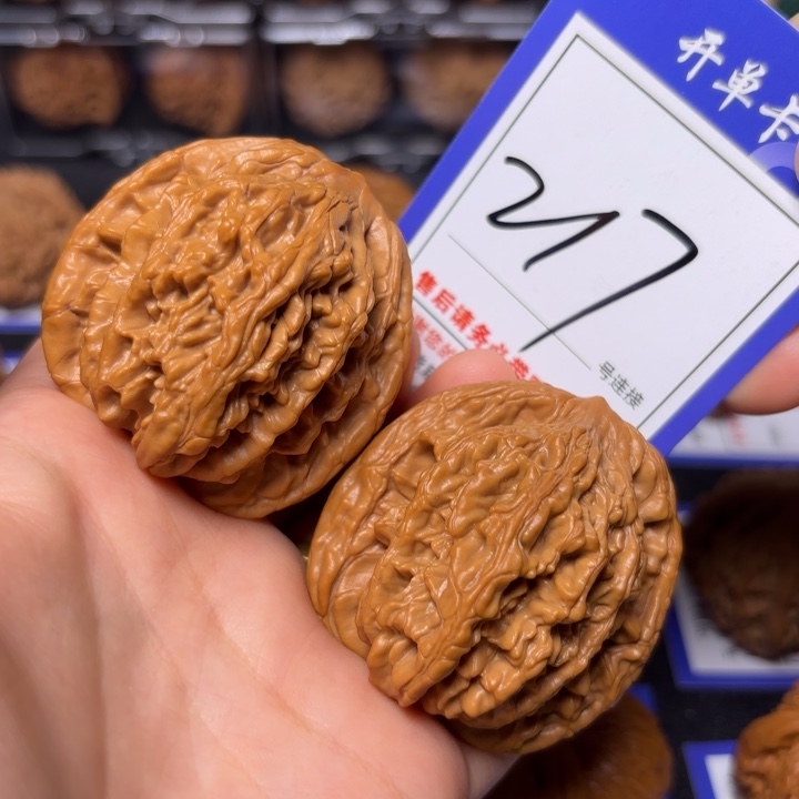 文玩核桃把件47虎头217