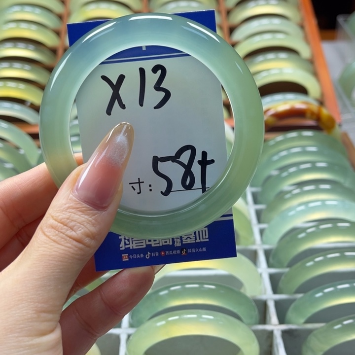 岫玉手镯未镶嵌心*美