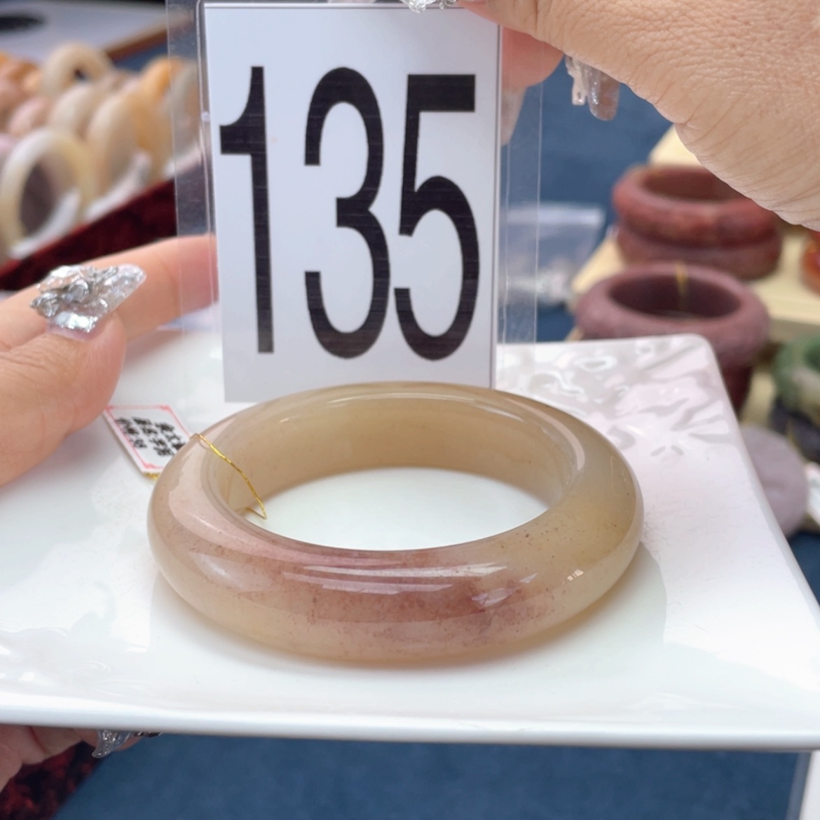 【闪购商品】石英质玉手镯未镶嵌