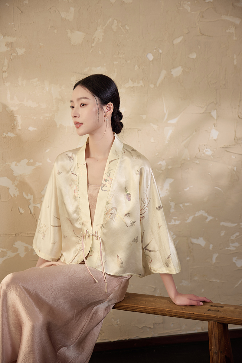 【梨花庄】25春夏51W0160《山月花涧》醋酸印花花瓣新中式外披