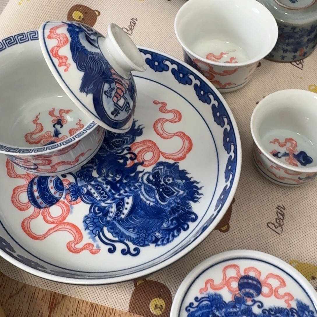 狮子滚绣球五斤套白瓷