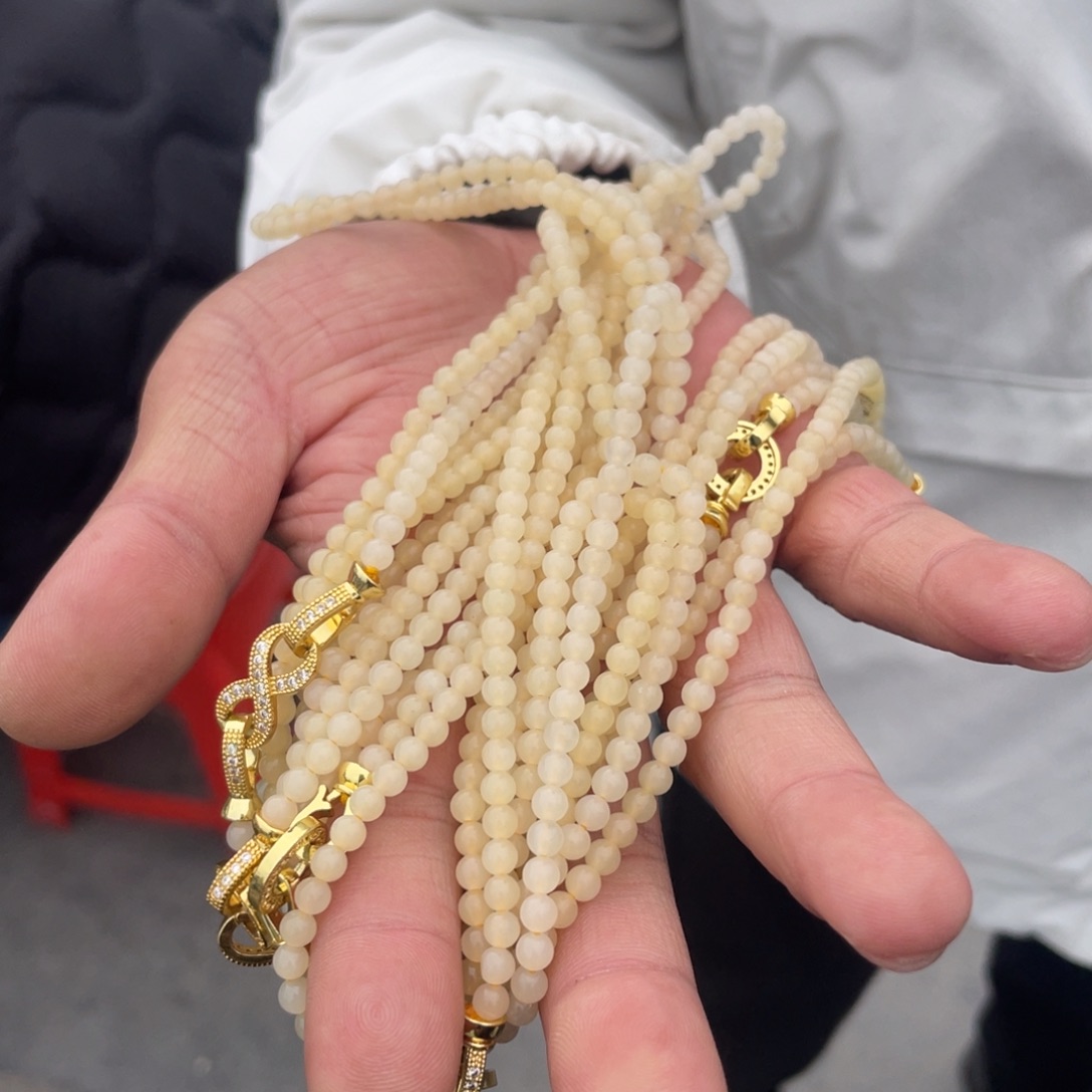 和田玉未镶嵌颈饰多样性发货，发其一