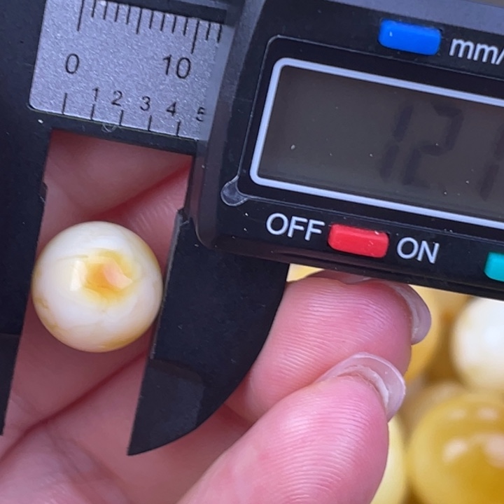 蜜蜡未镶嵌裸石376