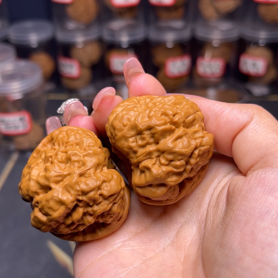 文玩核桃吊坠蛤蟆头肚子46边43.8