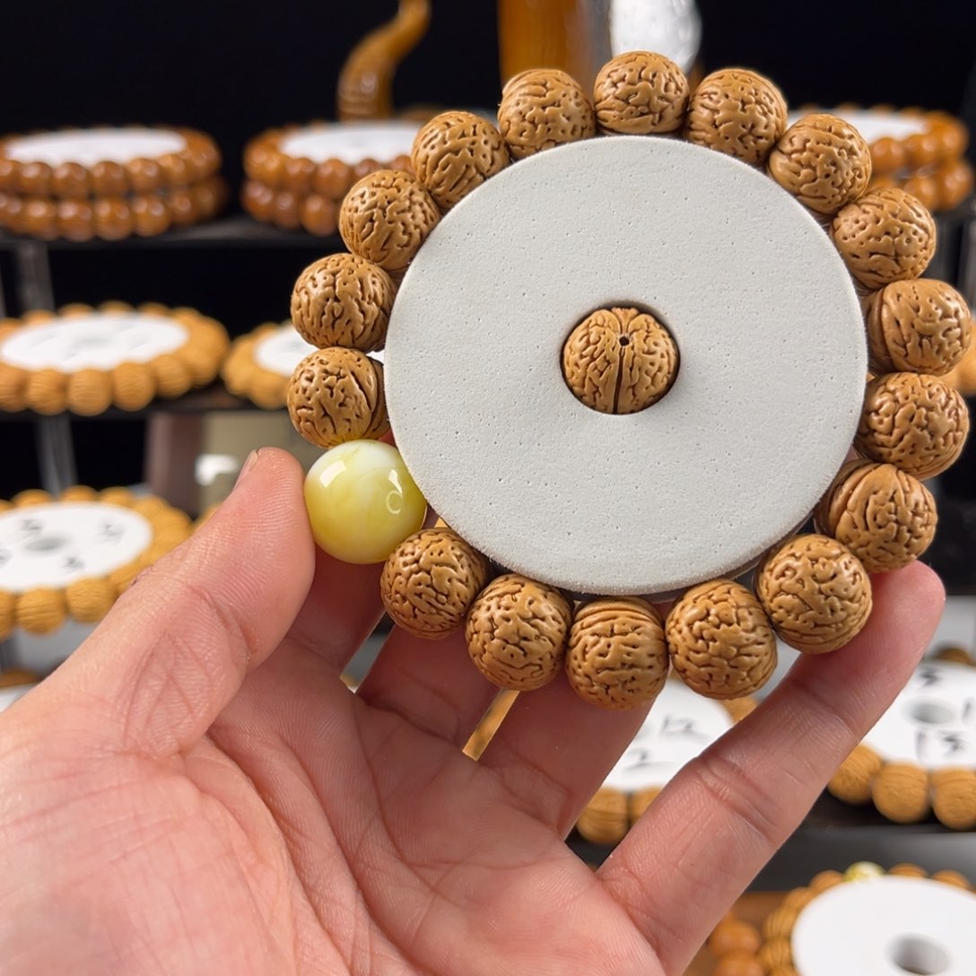 桃核手串為*王者南瓜墩16.5m m