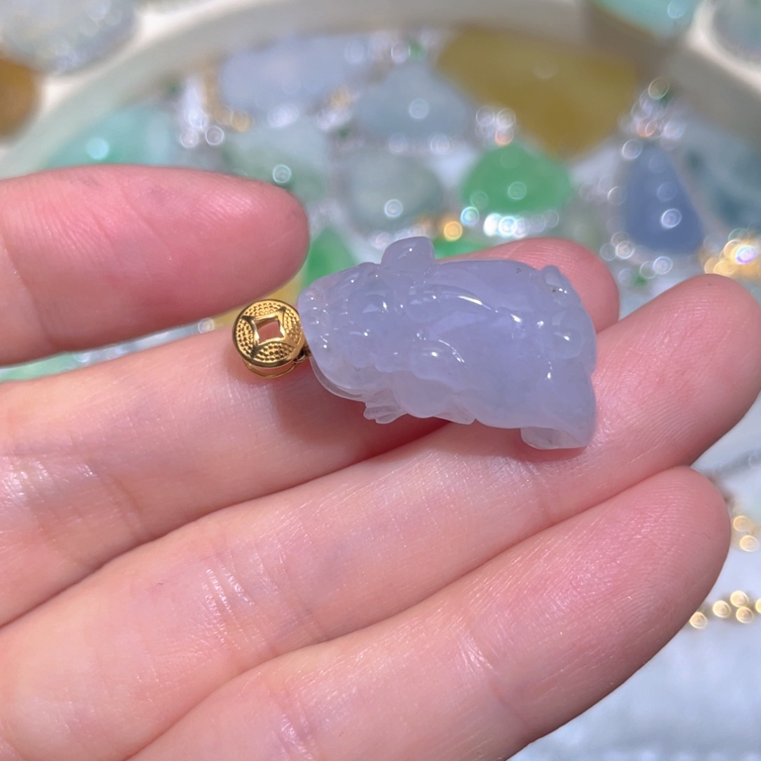 翡翠颈饰18K金镶嵌翡翠