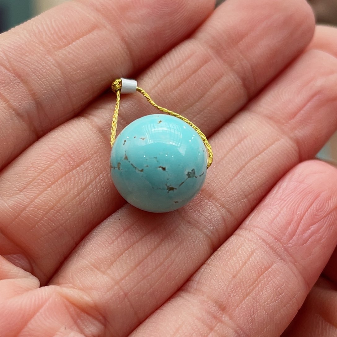 绿松石颈饰未镶嵌