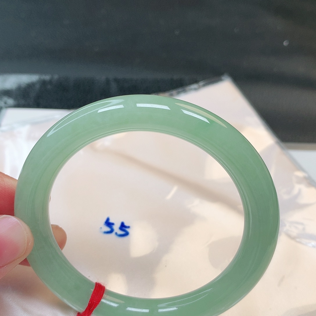 翡翠手镯未镶嵌～****e65号