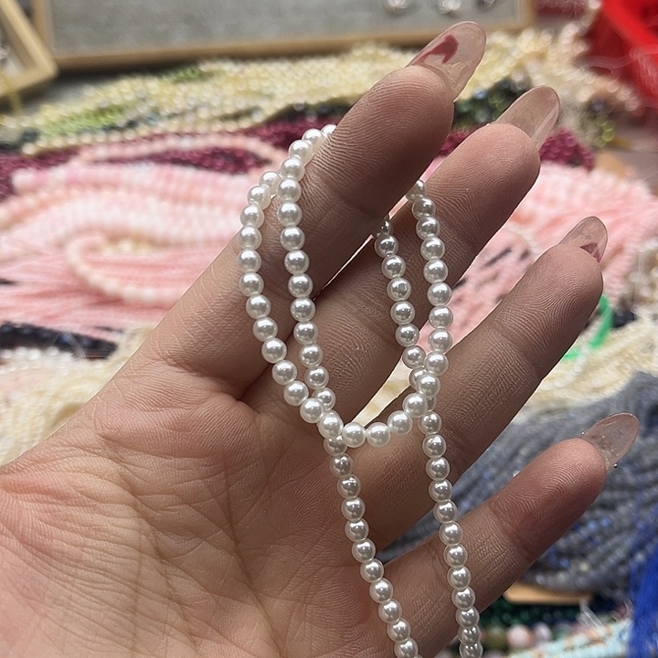玛瑙/玉髓珠宝半成品未镶嵌一条4mm左右贝珠