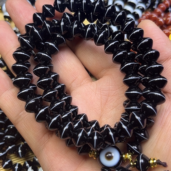 金***水玛瑙/玉髓未镶嵌手串