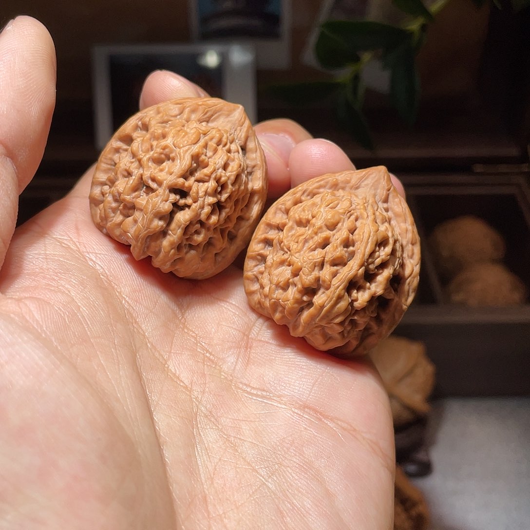 文玩核桃吊坠R**f脑纹