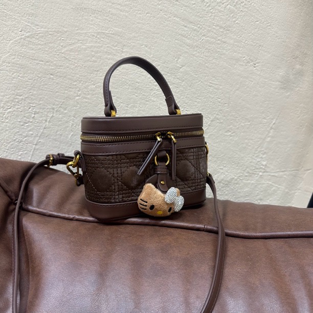 P701-P750原创手工手提包单肩斜挎包包女