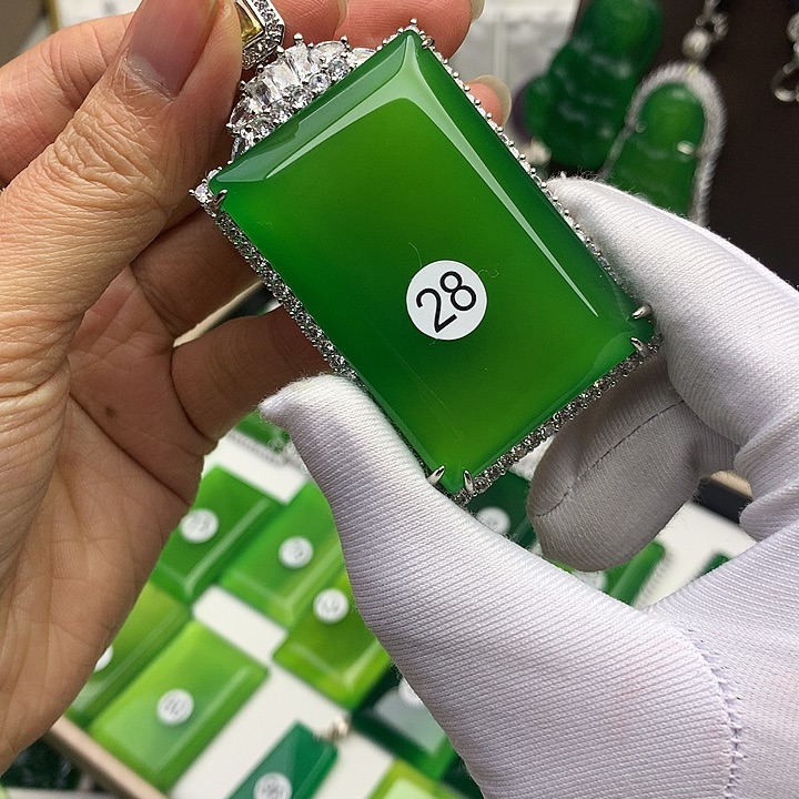 滨***哥玛瑙/玉髓未镶嵌吊坠