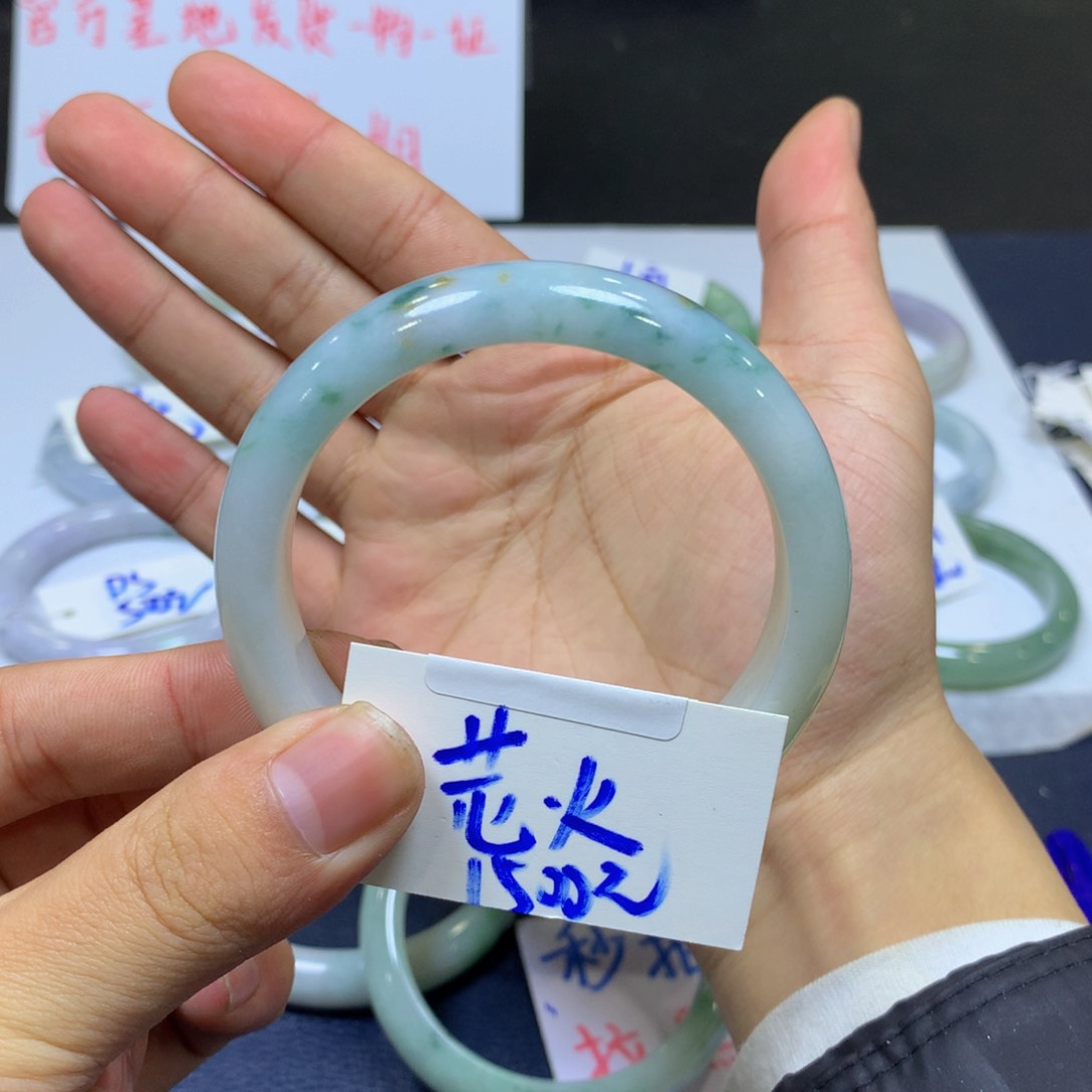翡翠手镯未镶嵌简**火322111111