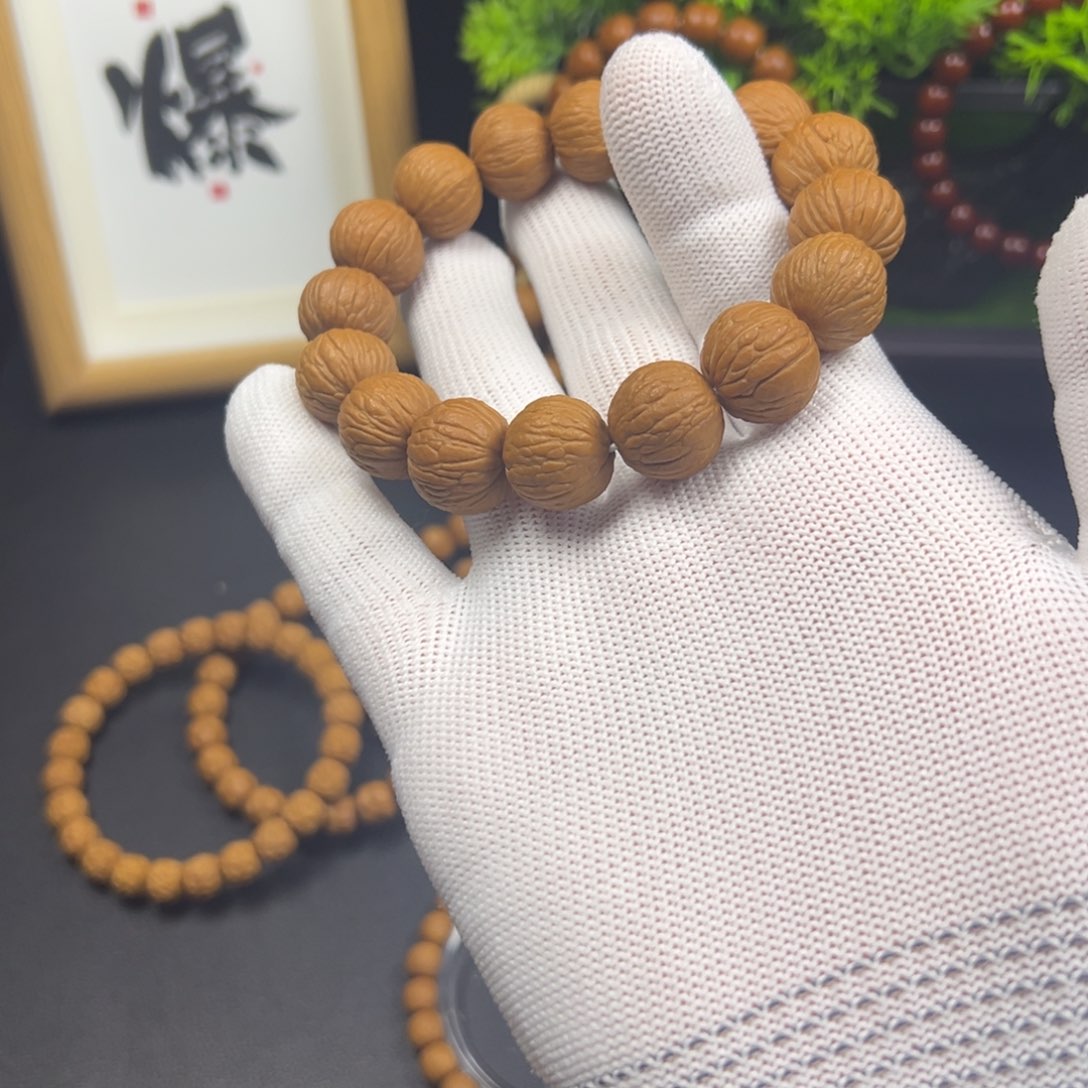 吊坠猴头核桃凤羽原皮