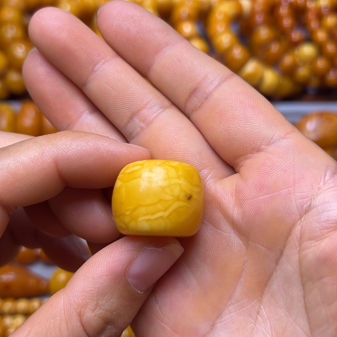 琥珀未镶嵌吊坠(不含链)