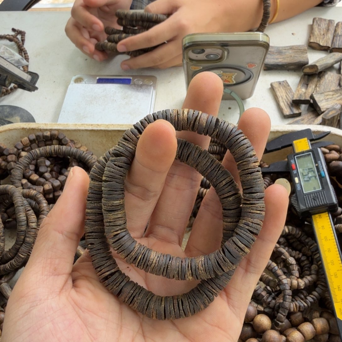 沉香碎屑沉香单圈沉水0.9片珠11克多样性发一