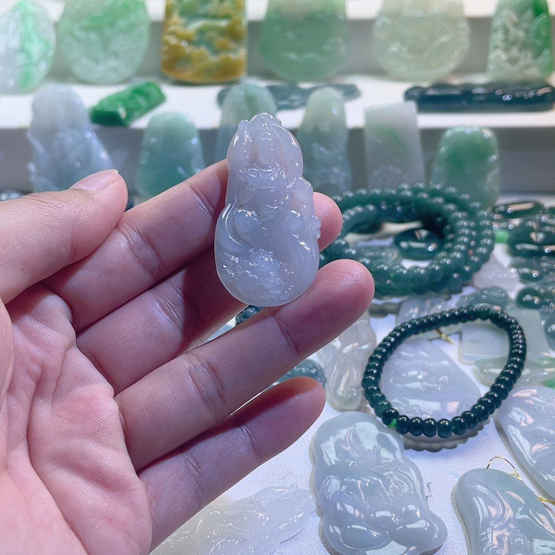 翡翠颈饰未镶嵌翡翠挂件