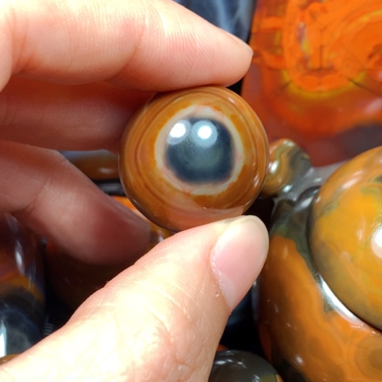 水***脊玛瑙/玉髓未镶嵌颈饰