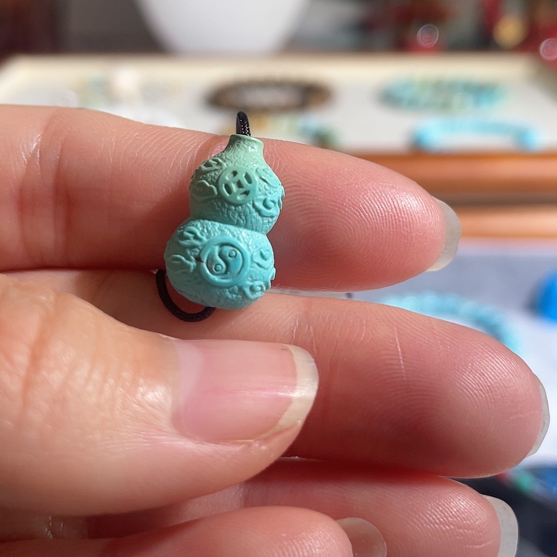 绿松石配饰未镶嵌