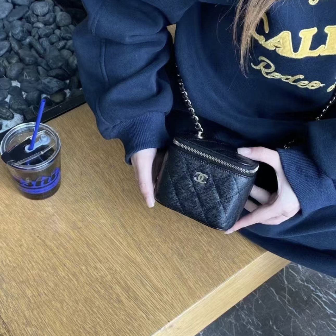 99新 Chanel/香奈儿 小盒子黑色牛皮单肩包 32开 77958