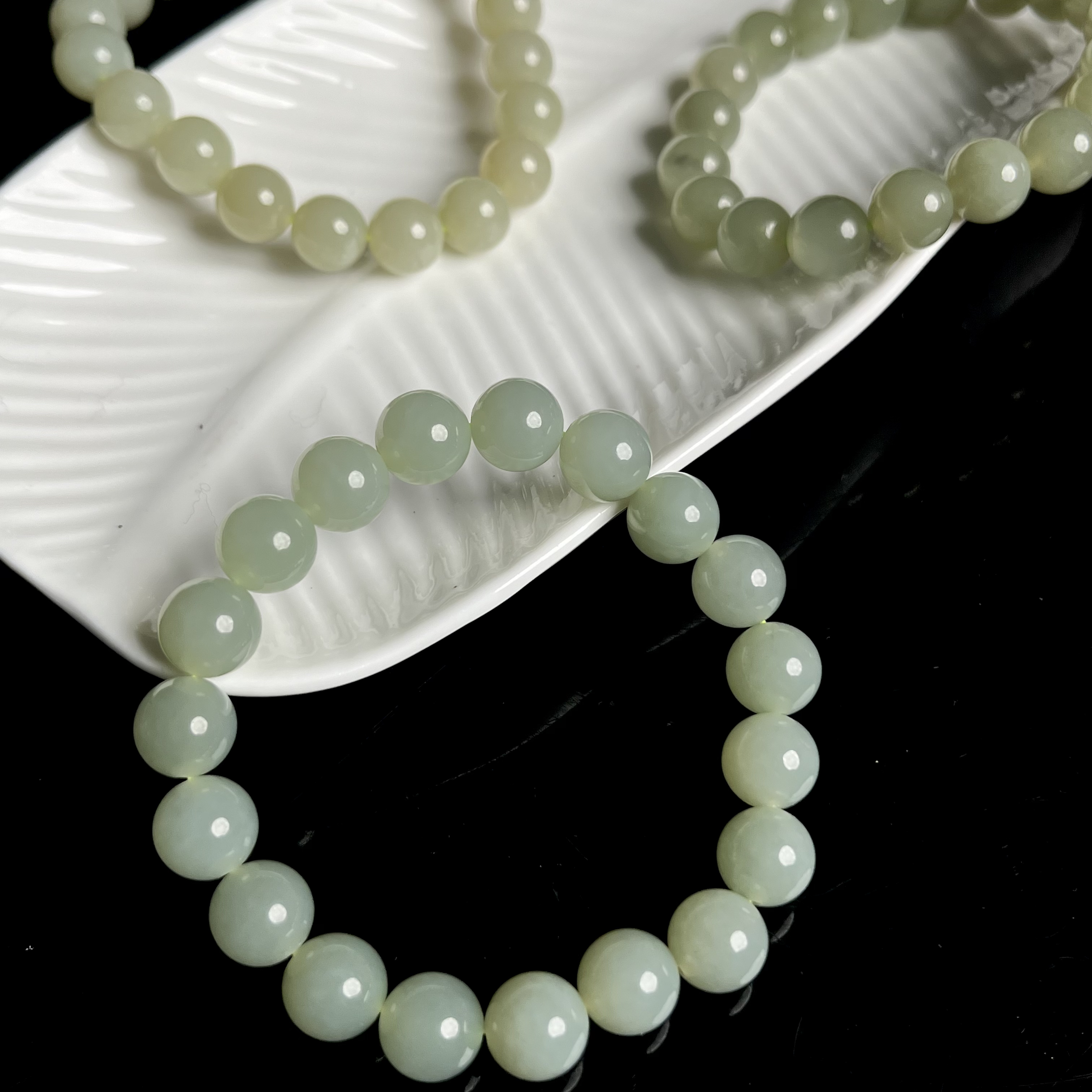 天然晴水和田玉9.6-10mm+W1007多样性发其一