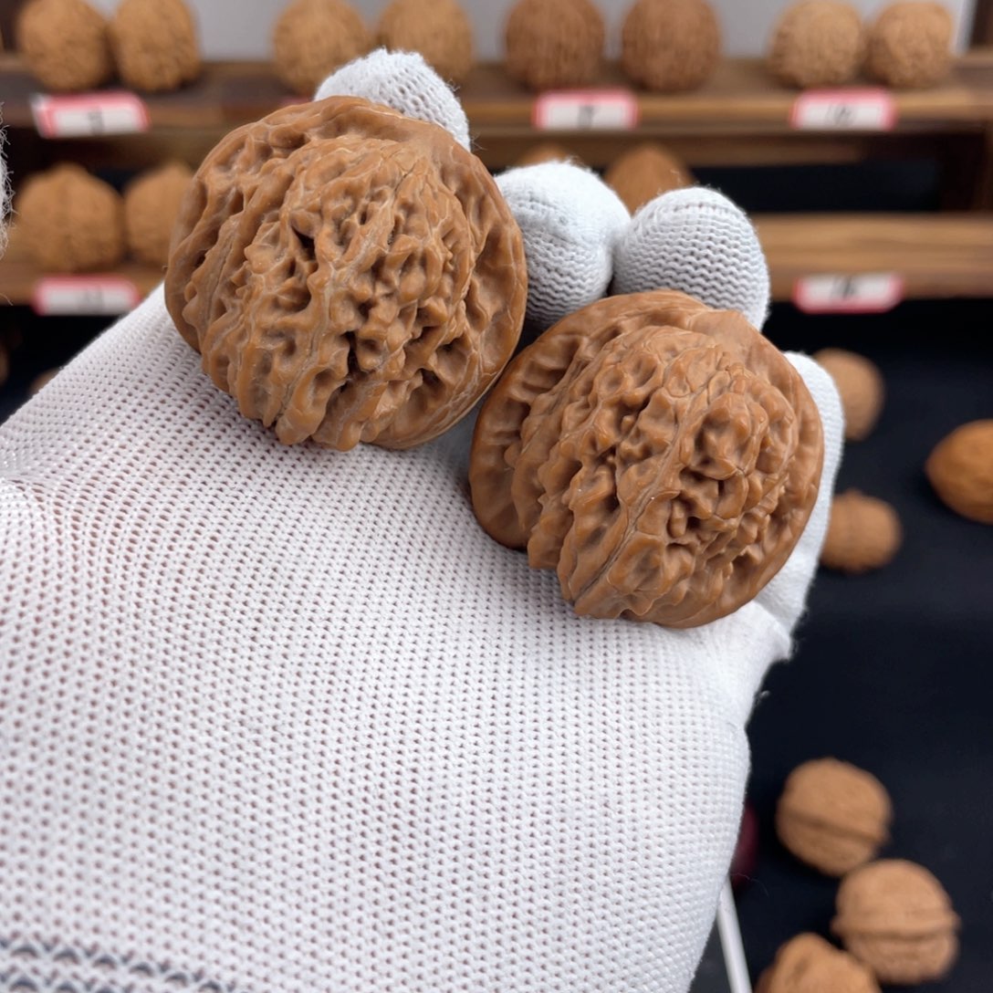 文玩核桃把件41四座楼