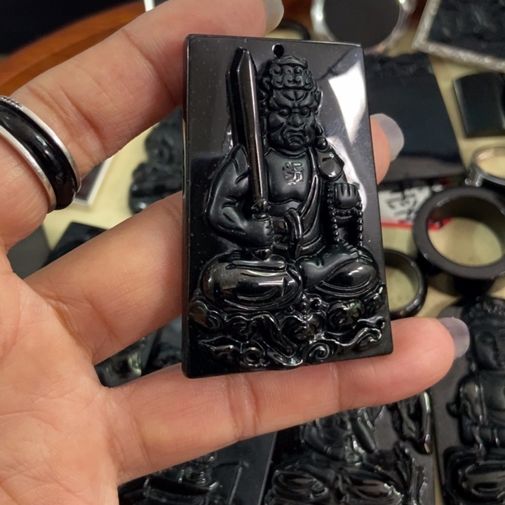 翡翠颈饰未镶嵌l**友墨翠不动