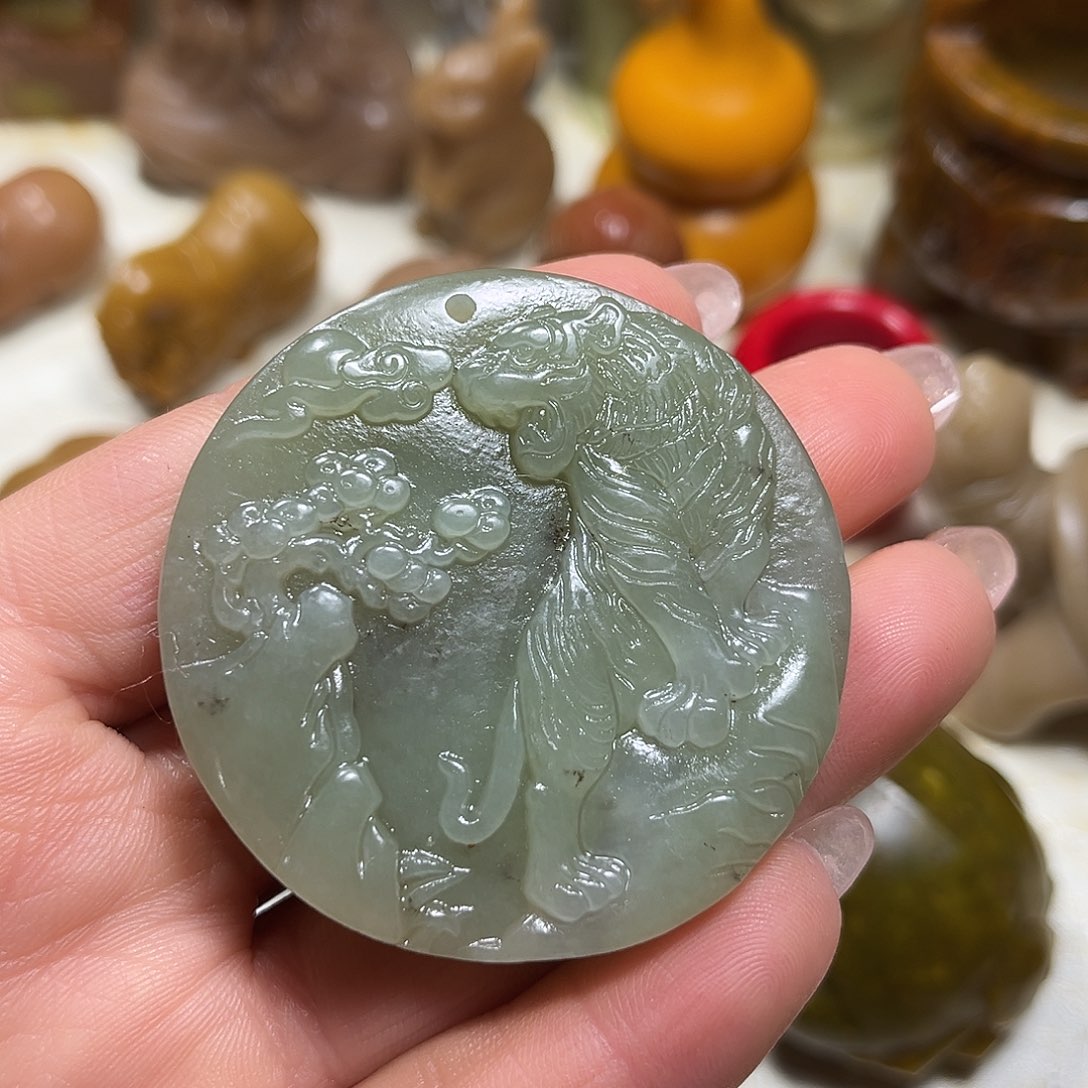 白玉菩提吊坠白玉菩提吊坠