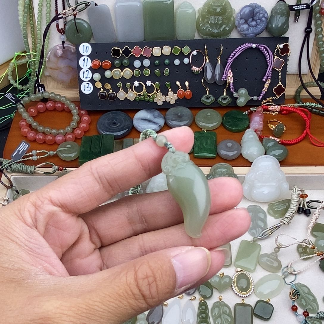 和田玉未镶嵌吊坠(不含链)