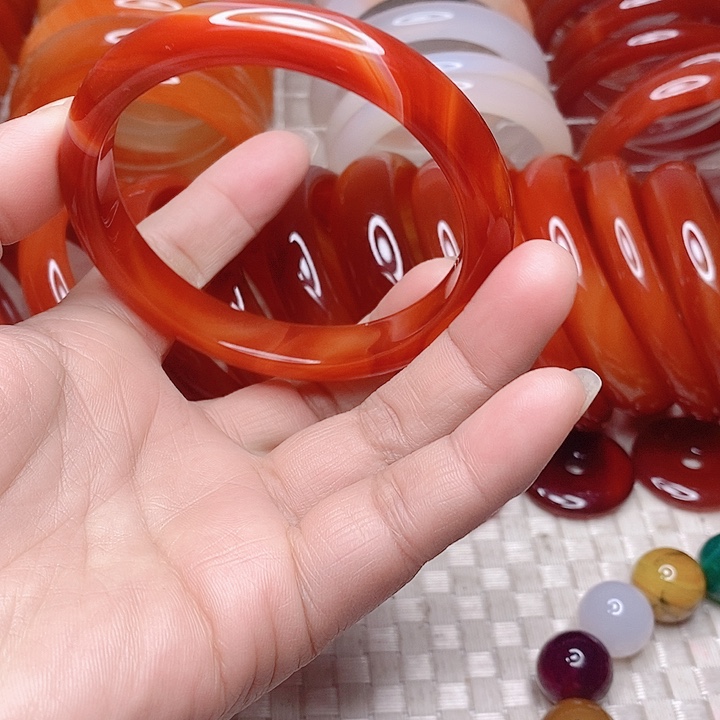 玛瑙/玉髓手镯未镶嵌
