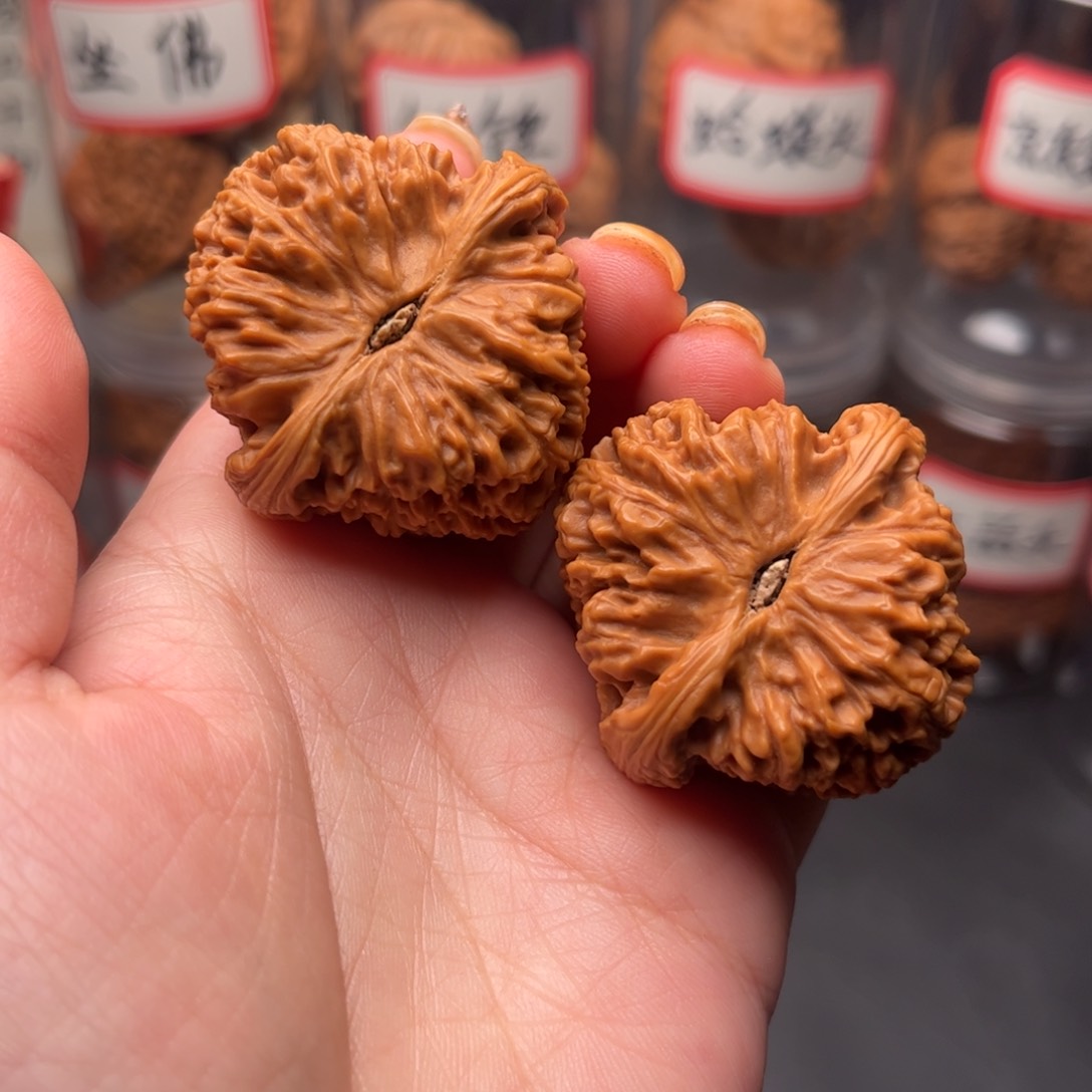 文玩核桃把件Z***-三角疆